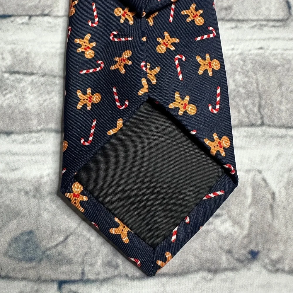 Wembley Boys Navy Gingerbread & Candy cane Clip On Tie ONE SIZE (RN 43170)